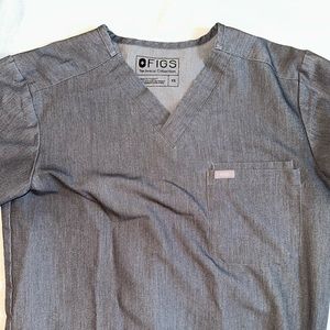 FIGS XS Graphite Leon Two-Pocket scrub top